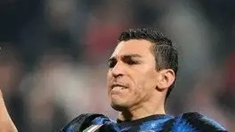 揭秘传奇后卫拉门斯：非凡实力助曼联王朝复兴在望！